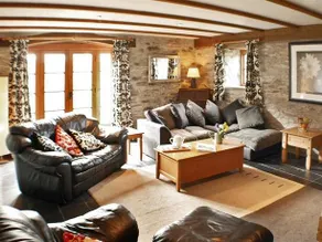 Cottage With Countryside Views - Image 4