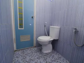 RedDoorz Near Ciputra World 2 - Image 5