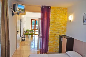Daf House - Image 3