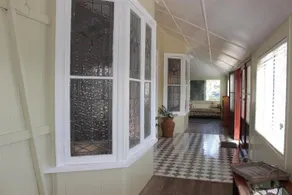 TRADITIONAL QUEENSLANDER FAMILY STAY - Image 3