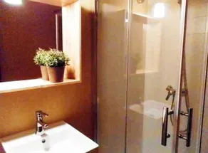 Lemon Tree Hostel - Image 2