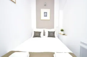 Dreamyflat - In the Marais - Image 5