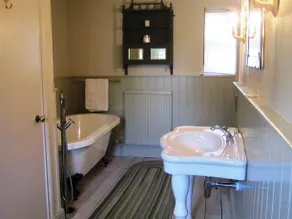 Wynards Farm Bed & Breakfast - Image 3