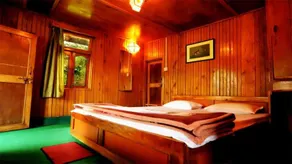 The Wild Flower Retreat - Image 4