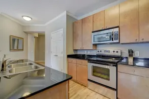 2502 Leon 4BR - Image 3