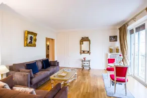 Champs Elysees-George V Luxury Stay - Image 3