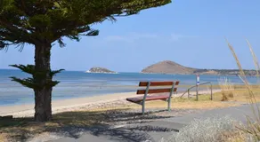 Bay Breeze Cottage - Image 4
