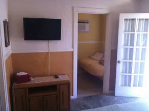 Vista Del Lago Lakehouse & Cottages - Image 3