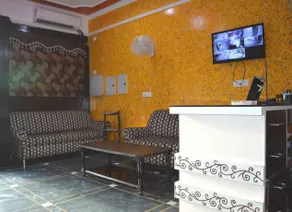 OYO 11539 Hotel Priya - Image 2