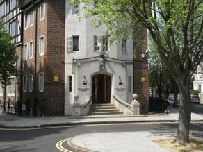 Hillsborough Court Maide Vale - Image 1