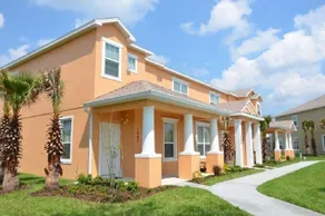 Sweet Serenity Holiday 3 Bedrooms townhouse by RedAwning - Image 2