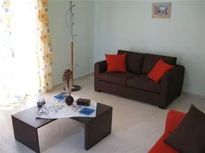 Alexandra Apartment - Image 2