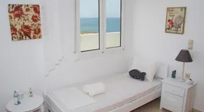 White House By The Sea - Image 3