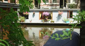 Phildutch Houseboat Amsterdam Bed and Breakfast - Image 5