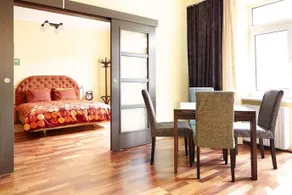 Lovely Funky Flat near Royal Park - Image 5