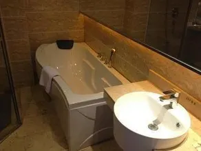Nanhua Qifu Hot Spring Hotel - Image 5