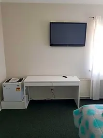 New Ivanhoe Hotel - Image 4