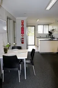 Uws Village Hawkesbury - Image 4