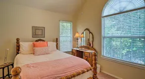 2 Furnished Decks and Lake Views Austin Escape - Image 4