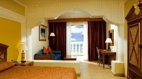 Iberostar Rose Hall Beach -Junior Suite Ocean Front- - Image 3