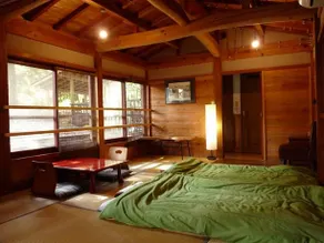 INA Riverside Guesthouse - Image 2