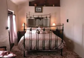 Mrs Curries Bed & Breakfast - Image 4