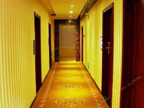 HUICHUAN HENGTIAN HOTEL - Image 4