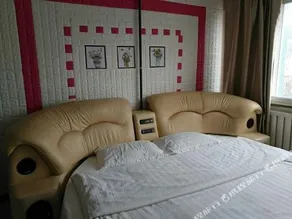 1986 Express Hotel - Image 3