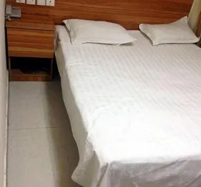 Rujia Hotel - Image 3