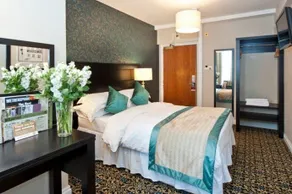 Globe Hotel - Image 2