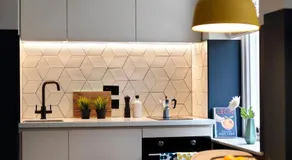Student Castle - Villa Apartments - Image 3