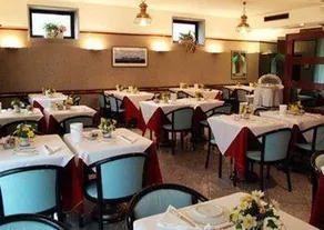 Hotel Crystal - Image 4
