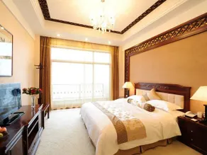 Yantai Longkou Moon Bay Seaview Hotel - Image 5