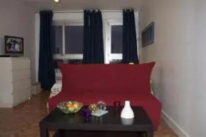 Avenue D'italie 2 Two Bedroom Apartment - Image 3