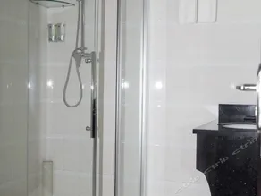 Fangda Boutique Hotel - Image 5