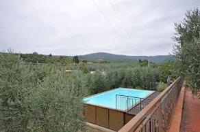 Villa with barbecue, terrace & garden - Image 2