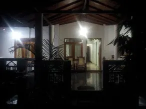 Lake View Inn - Image 2