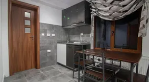 SEVEN HOUSE - Image 2