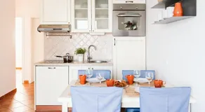 Sutivan Best Apartments - Image 5