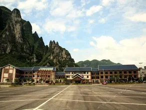 CANYON STYLE HOTEL - Image 1