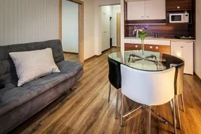 Panorama Apartments - Image 5