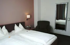 Waldecker Hof Hotel - Restaurant - Image 4