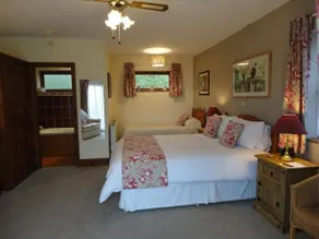 The Old Farmhouse - Image 5