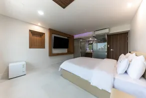 The View Motel - Image 4