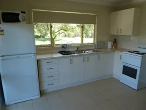 Emerald Apartment - Image 5