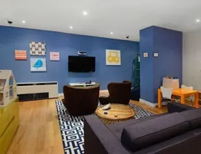 Global Luxury Suites at 95 Wall - Image 2
