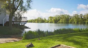 Caterina Lake Lodge - Image 4