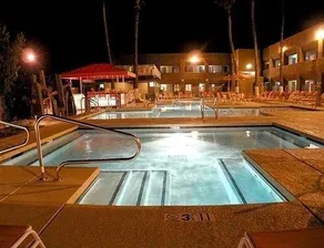 3 Palms Resort & Oasis - Image 3