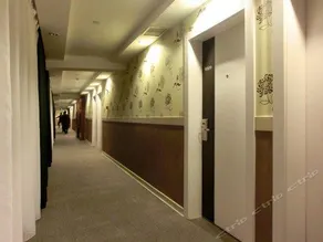 Blue Sea Island Hotel - Image 2