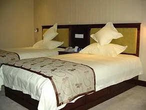 Petrel Hotel - Image 4